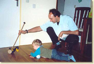 20050917-06 Jarig - met oom marco en de loopeend